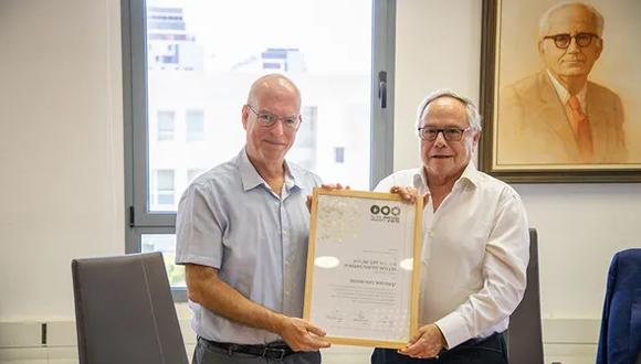 מימין: יאיר המבורגר ופרופ׳ אריאל פורת, קרדיט: רפאל בן מנשה